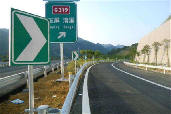 枣庄公路交通标志杆价格