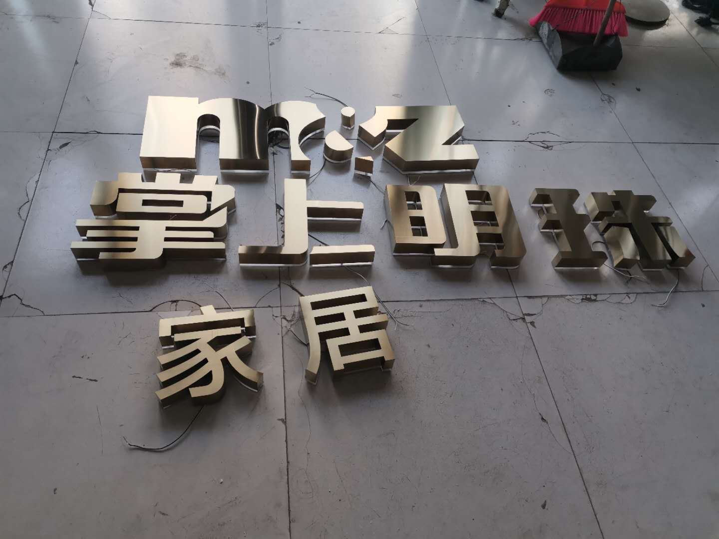 河南led金属发光字制作