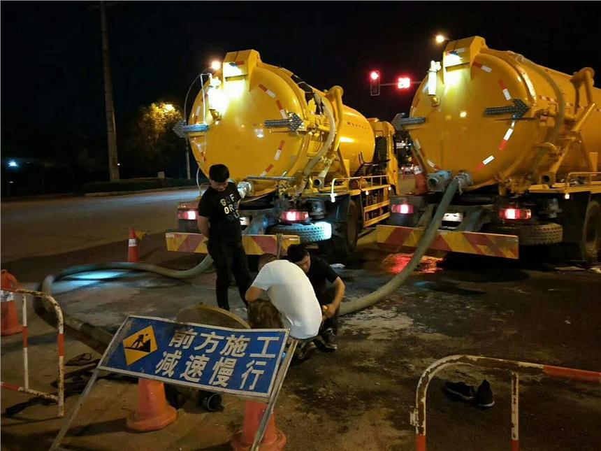 塘沽开发区附近的雨水管道疏通清理