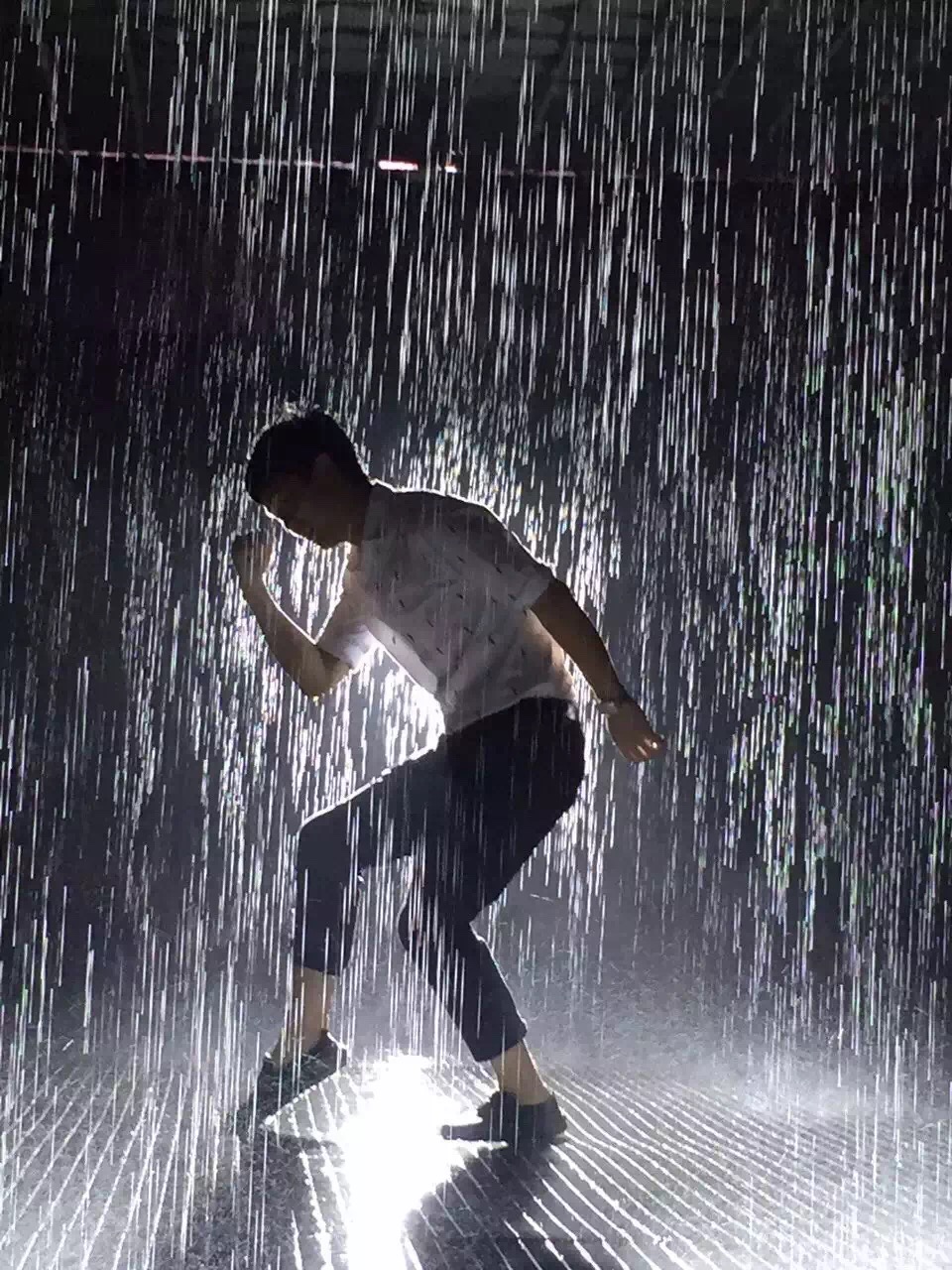 南京雨屋出租电话