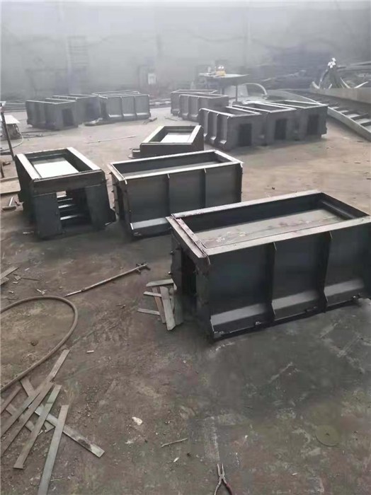 白城急流槽模具-保定錫宇模具-河堤急流槽模具