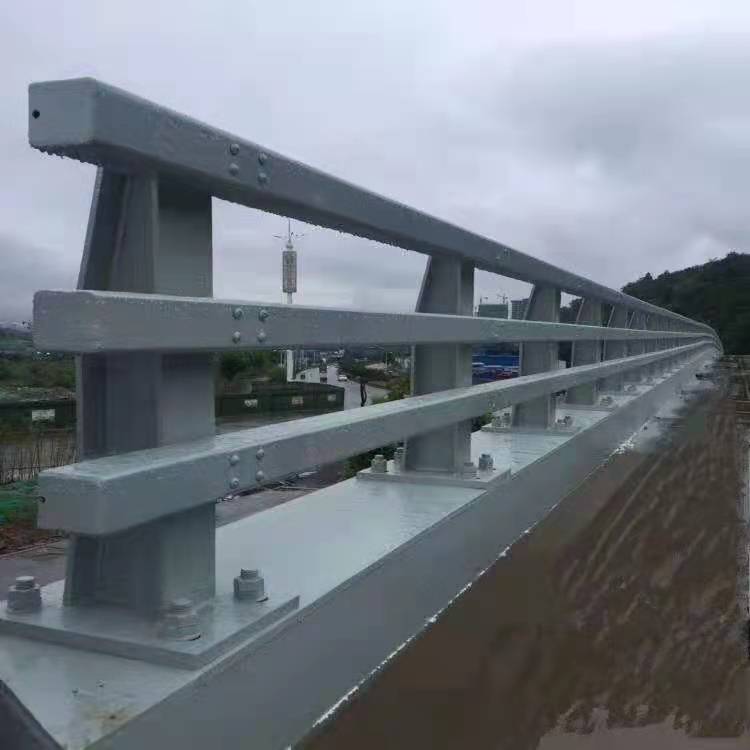 道路波形护栏