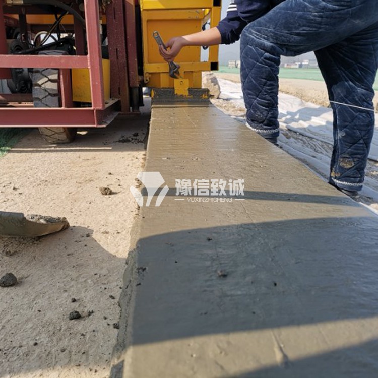 公路路缘石滑膜机材料配比