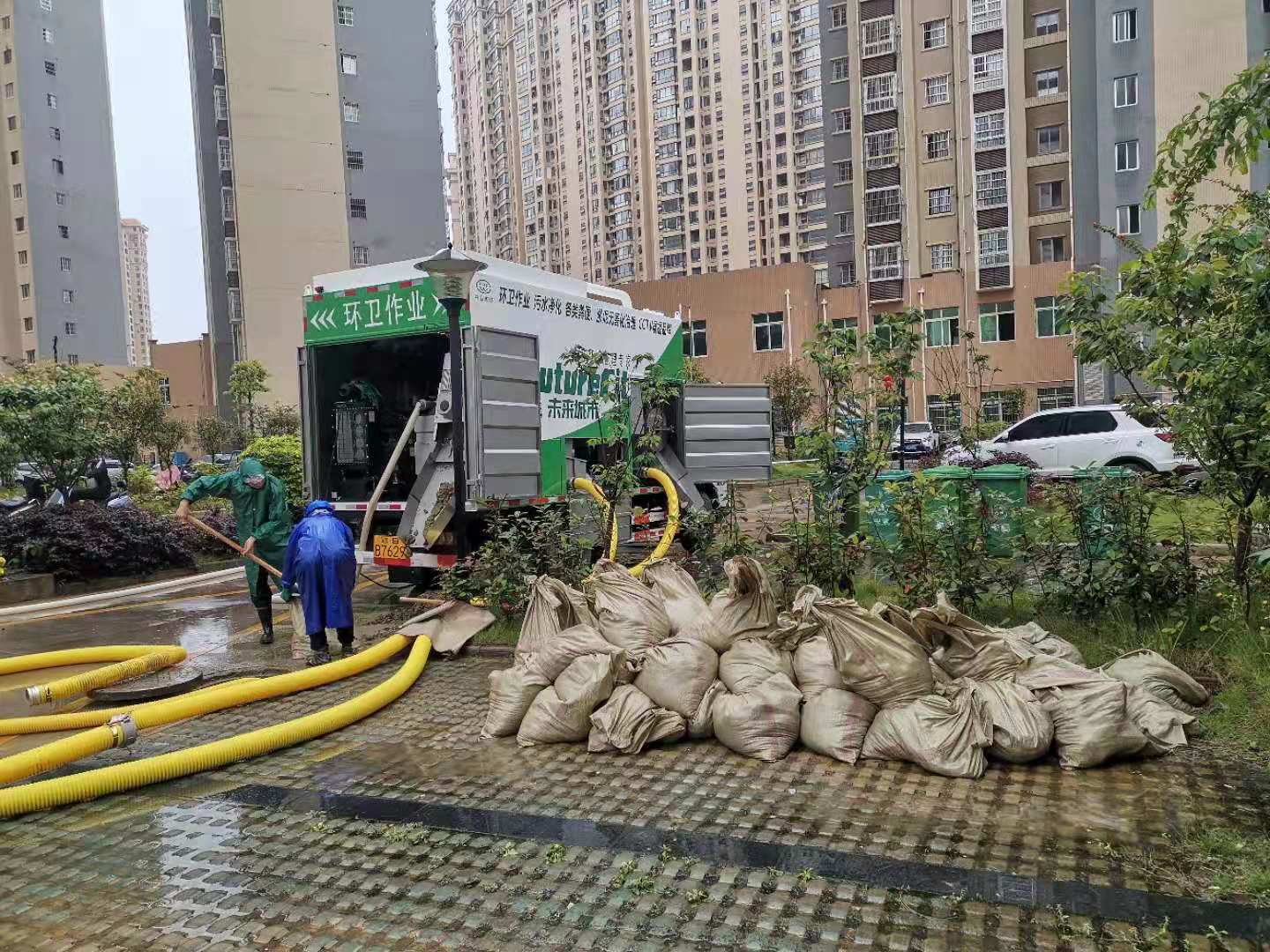 小型化粪池吸粪车