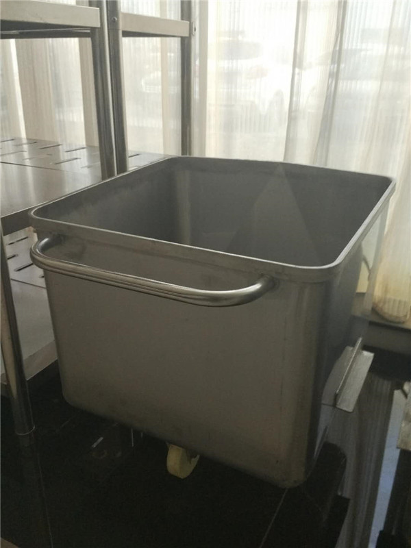 不銹鋼桶車廠商-源豐不銹鋼為您服務(wù)-遼寧不銹鋼桶車