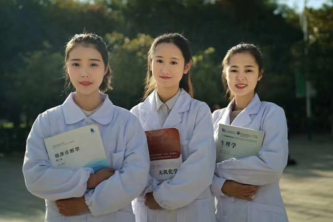 中專口腔醫學招生學校 撫州針灸推拿招生預科班招生