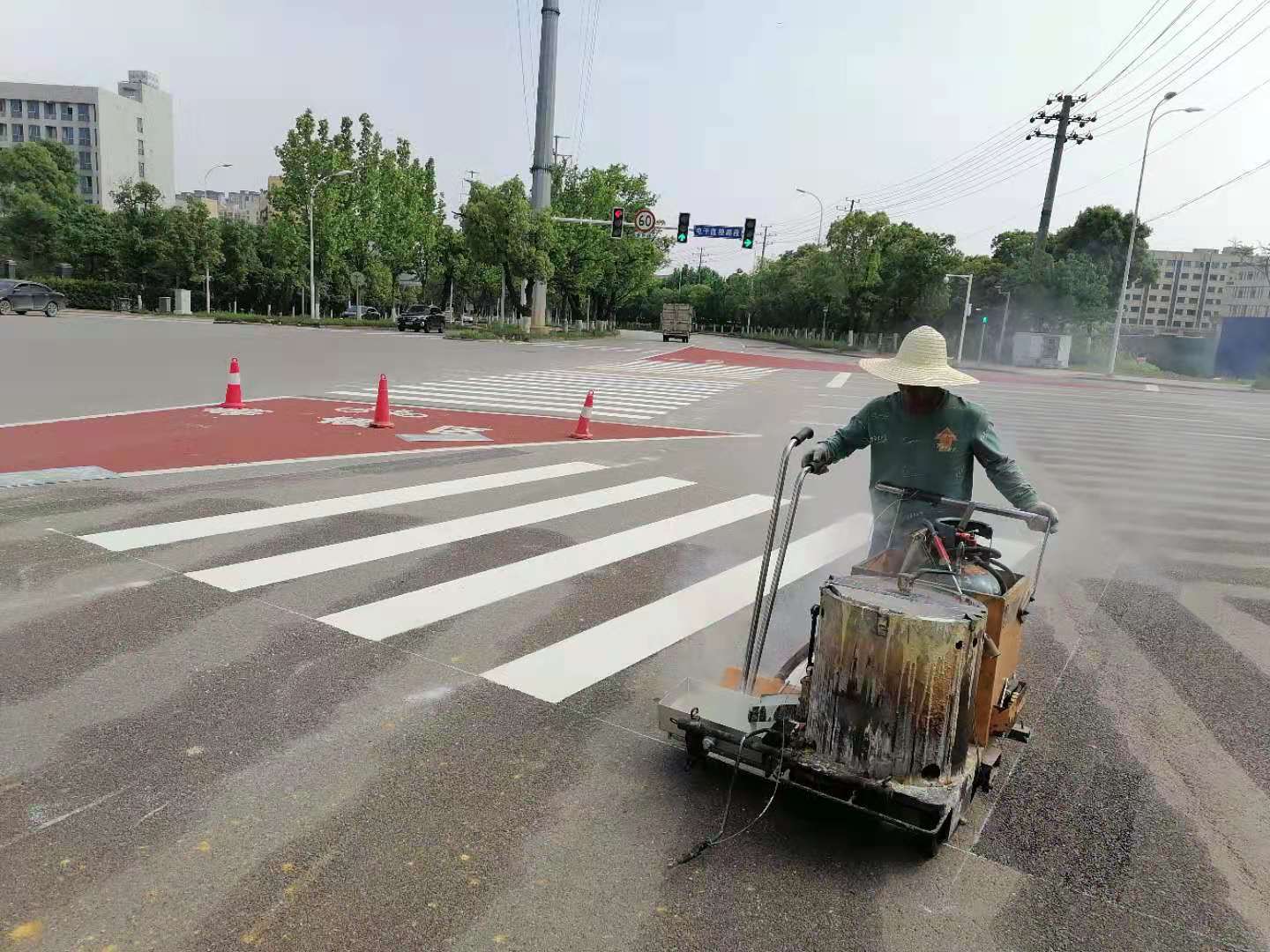 南县停车场道路划线施工 彩色防滑划线 经验丰富