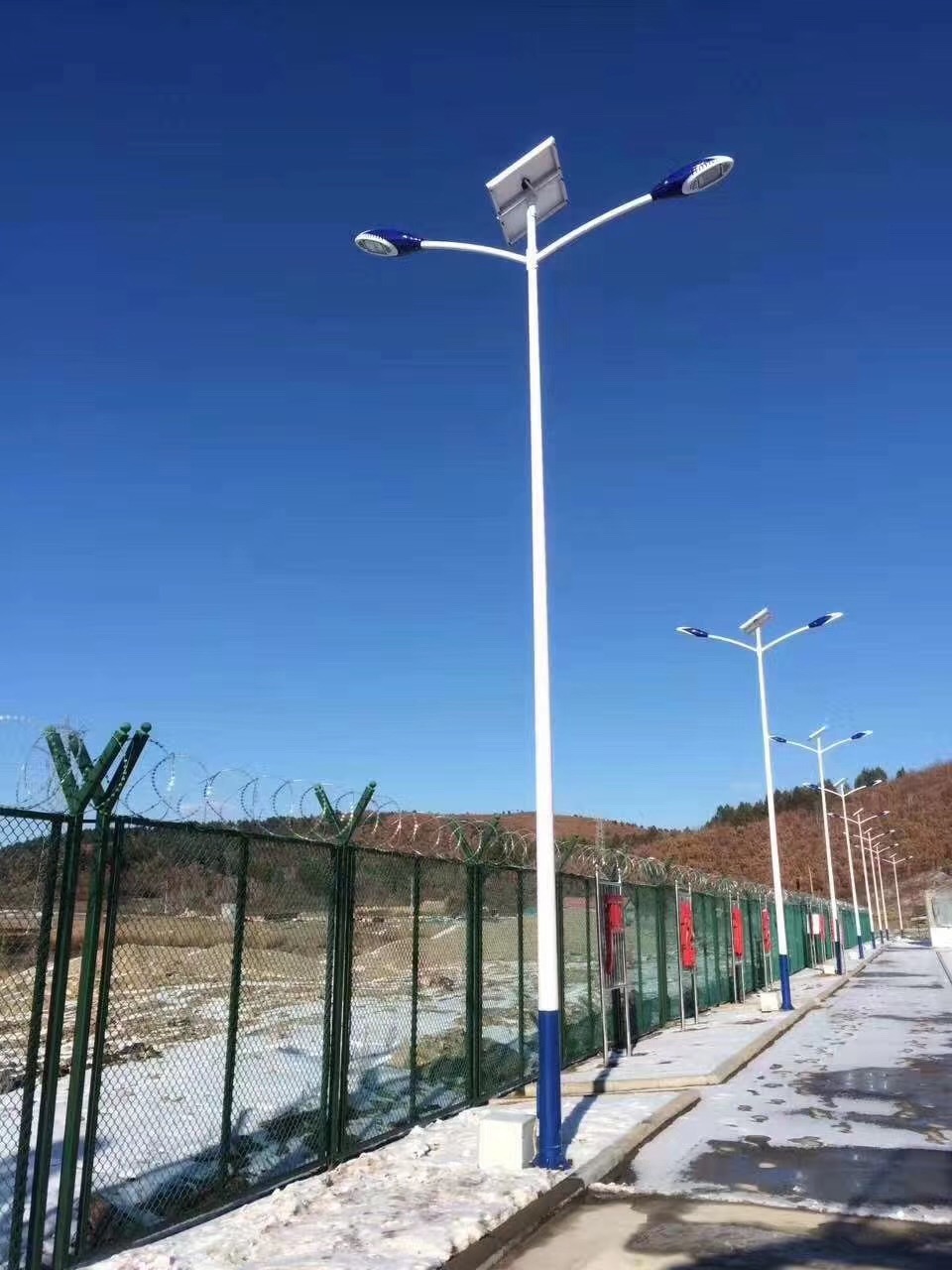 LED太阳能路灯厂家型号