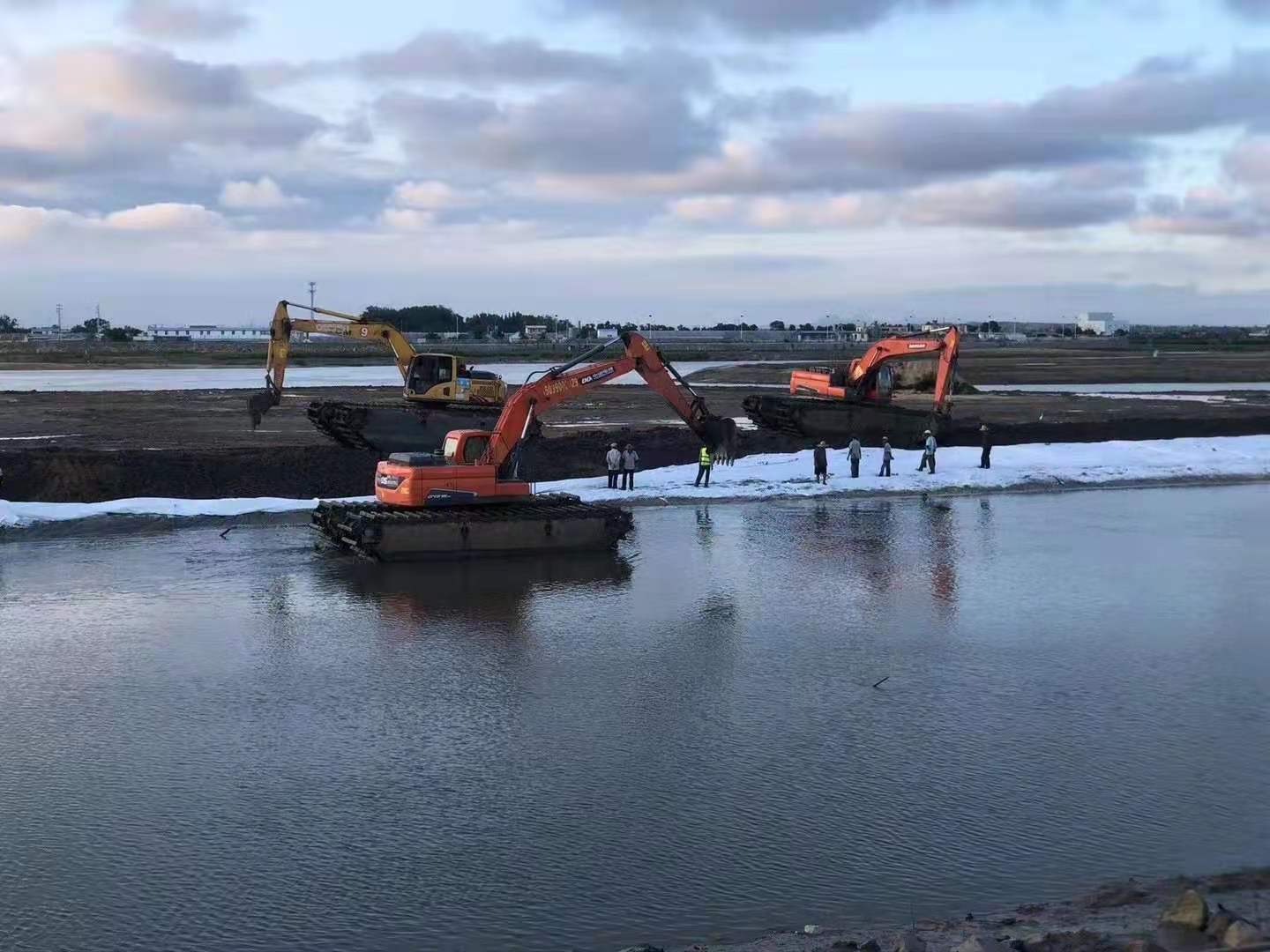 水陆挖掘机租赁 厦门水挖机租赁厂家