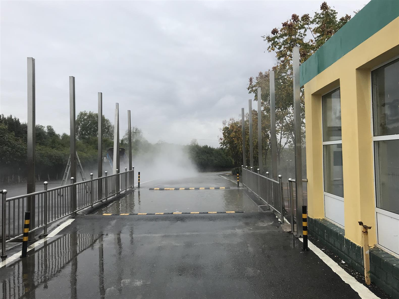 車輛消毒通道機械 博爾塔拉車輛消毒設(shè)備效果