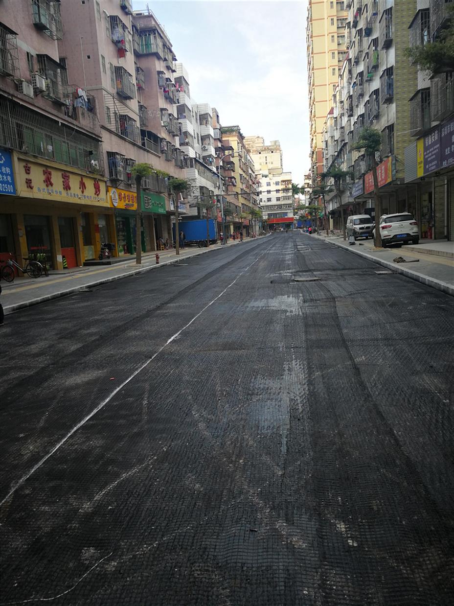 深圳南山廣州道路修補(bǔ)瀝青施工