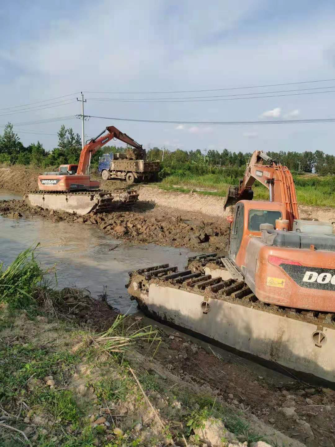 江苏小型水上挖掘机租赁 水上钩机租赁厂家