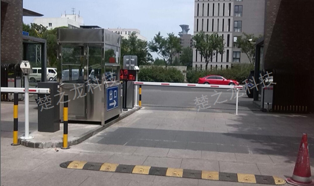 昆明停車場道閘哪家好 昆明楚之龍升降柱道閘門禁供應