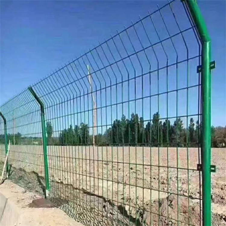 圍欄鐵絲網報 圖木舒克鐵絲網 加工定制