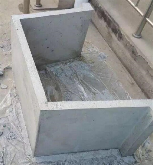 開元國通模具廠-濰坊水泥急流槽模具定制