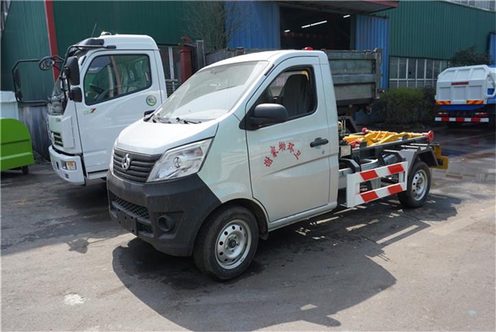 荊州小型勾臂式垃圾車圖片 柴油機帶