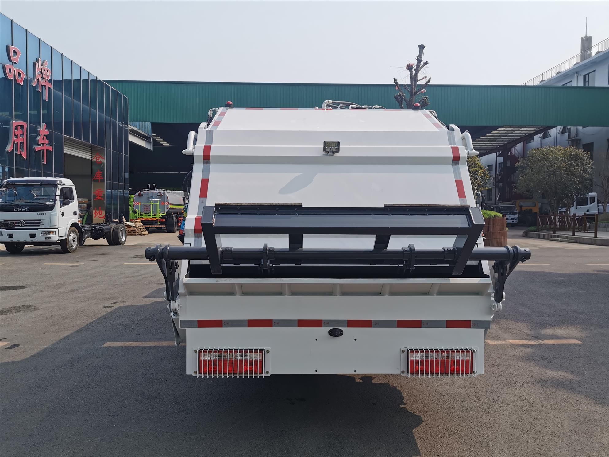 恩施6方壓縮式垃圾車廠家 生活垃圾清運車