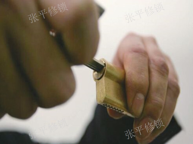 云紡快速上門開鎖電話 昆明張平開鎖24小時上門服務供應 昆明張平開鎖24小時上門服務供應