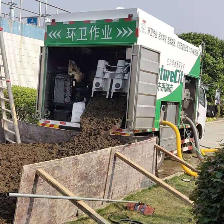 粪污渣液压缩吸粪车