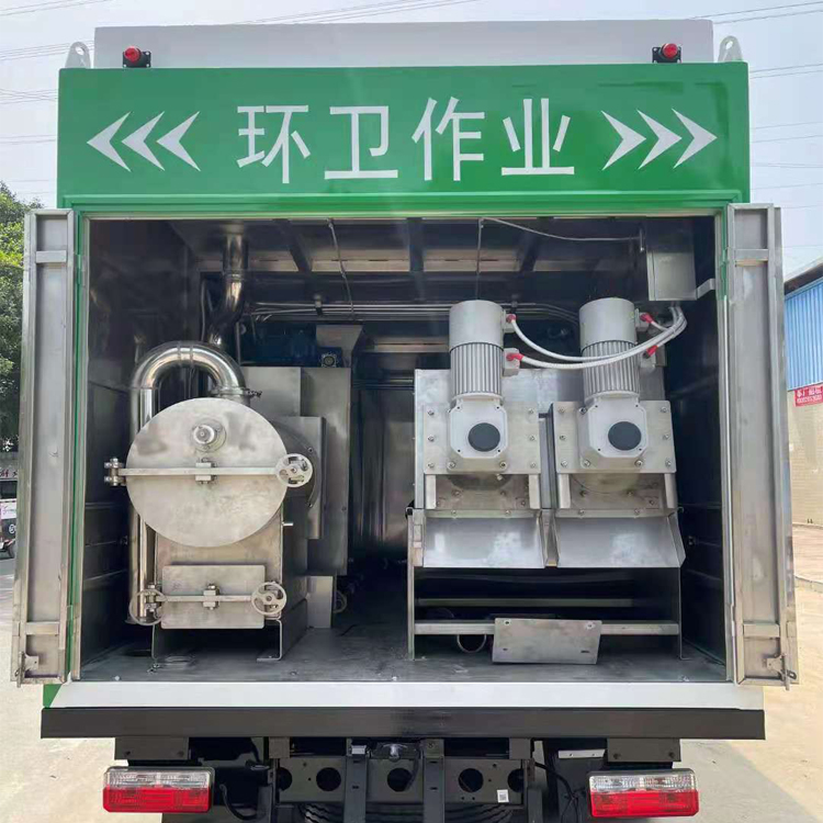 国六吸粪车