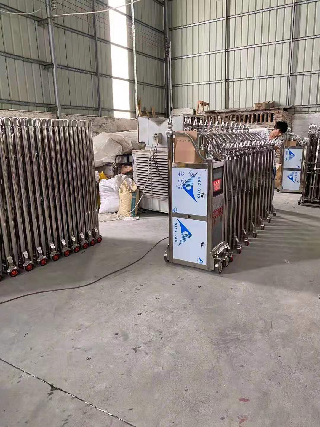 江西伸縮門(mén) 不銹鋼伸縮門(mén) 廠家電話