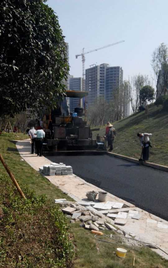 沥青道路修补