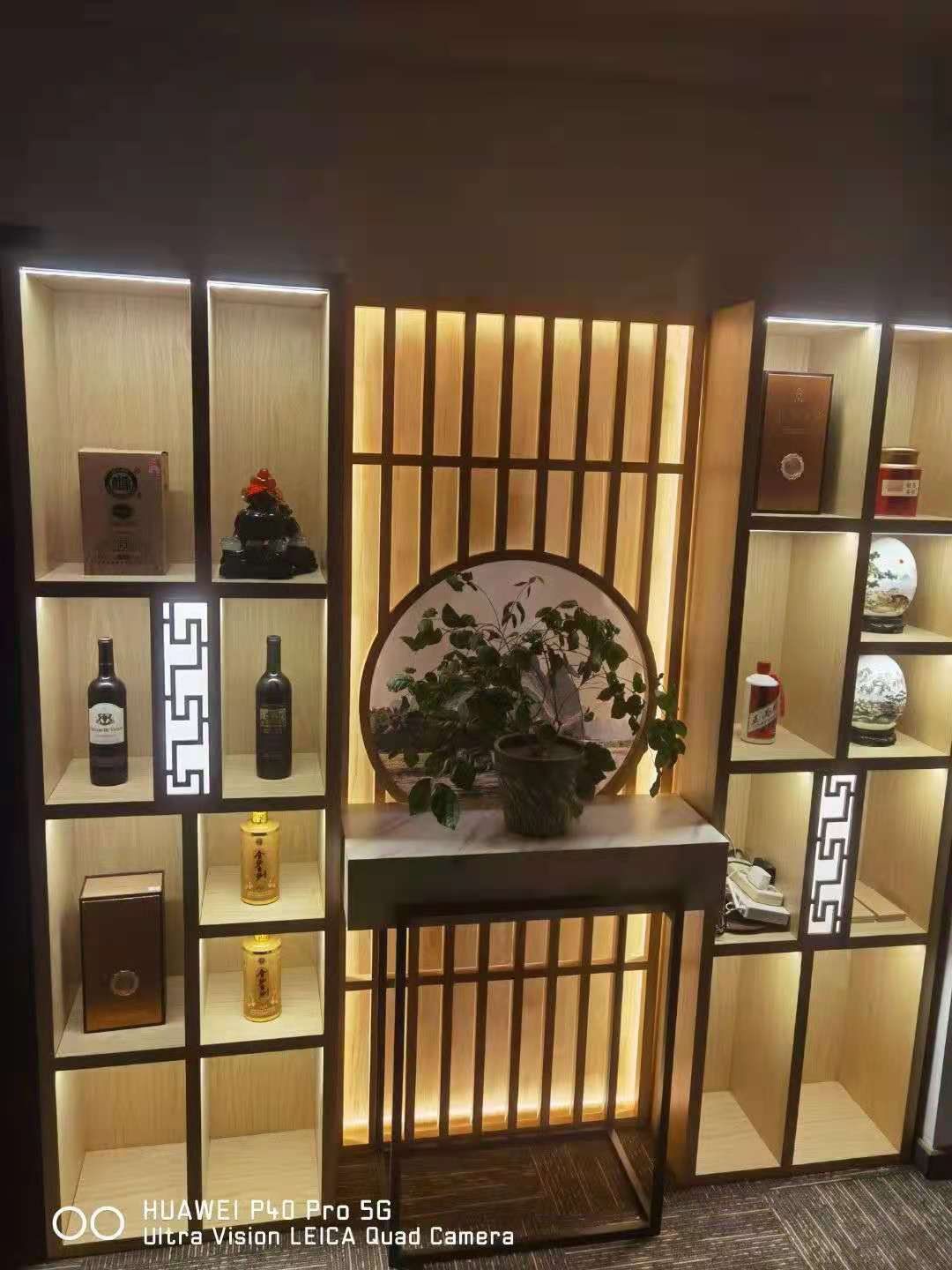 广州酒架展示柜厂家