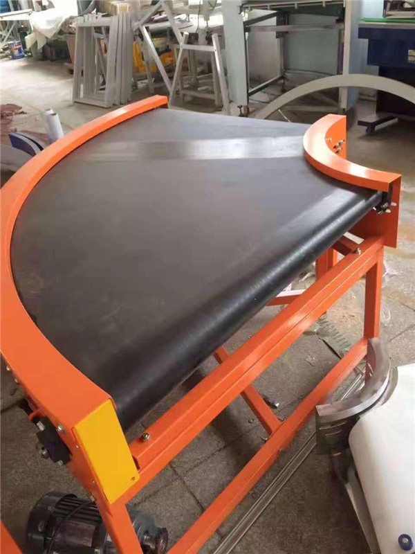 物料提升輸送機廠家-遼寧物料提升輸送機-魯冠機械廠家優惠