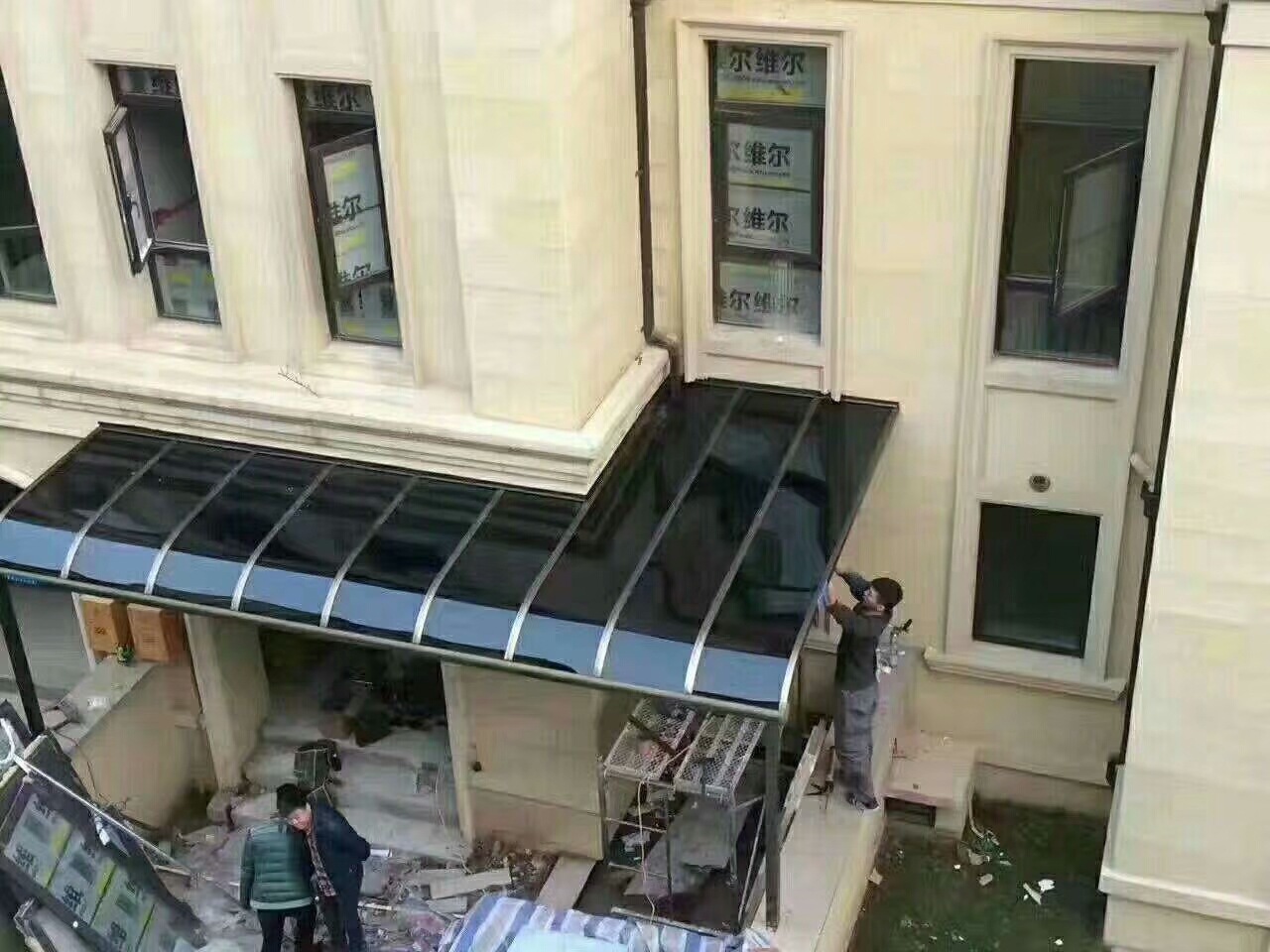 济南耐力板遮雨棚厂家定制