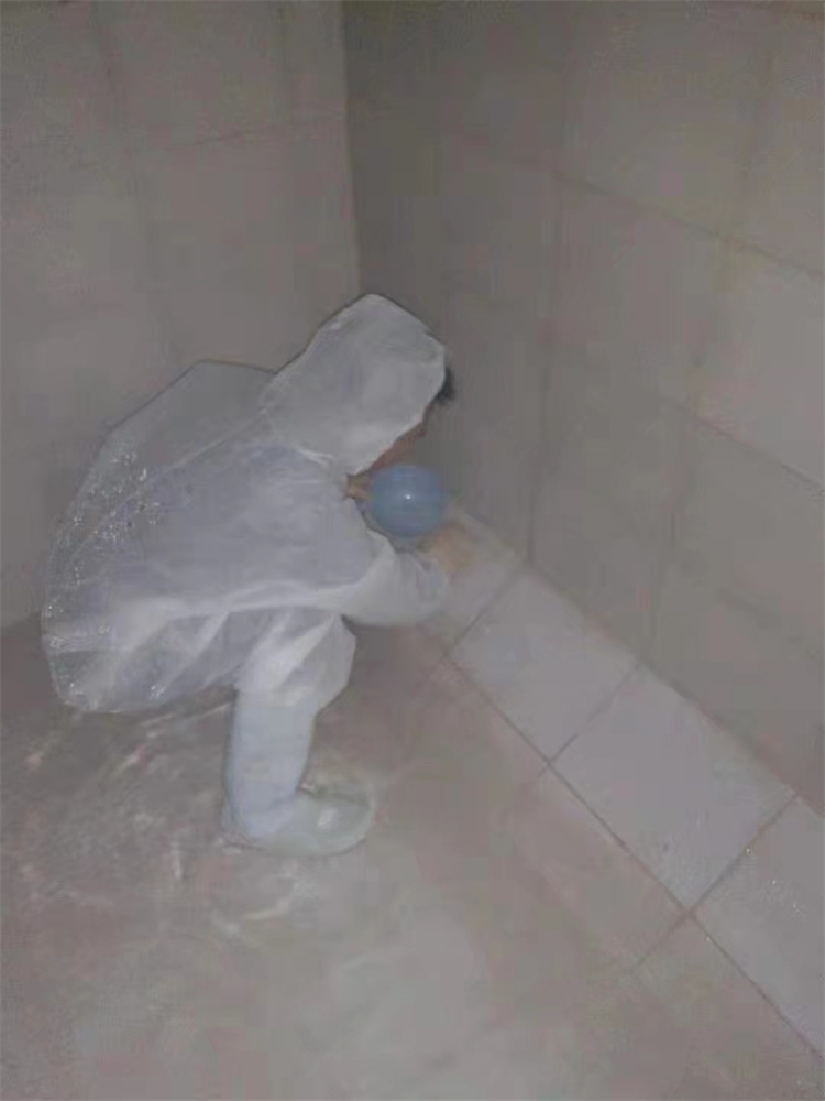 內江生活水箱清洗消毒公司_水箱清洗工具
