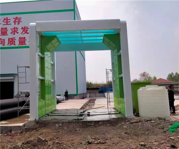 龍門洗車機(jī)設(shè)備-河南誠(chéng)得環(huán)保-新鄉(xiāng)龍門洗車機(jī)
