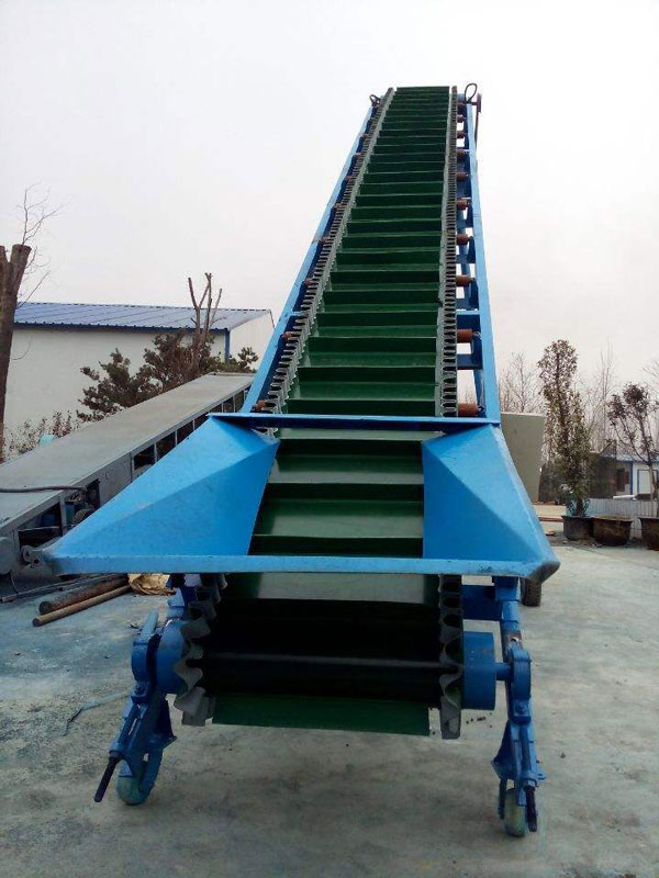大傾角輸送機廠家-輸送機-安徽百特機電工程公司