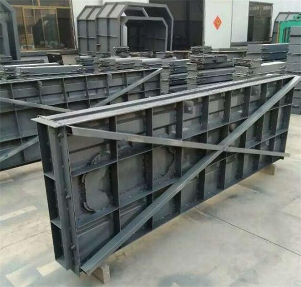 河北現澆防撞墻鋼模具-超宇模具公司