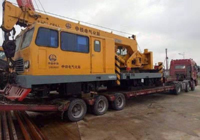 大连 爬梯车 托运挖机 运输高空车 大型机械运输