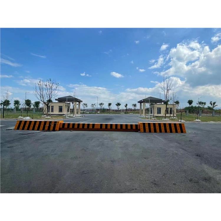 山東路障機(jī)廠家 電動(dòng)路障機(jī) 路障機(jī)老廠家