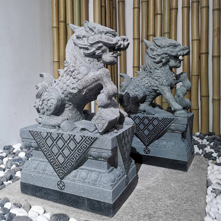 芝麻黑石雕麒麟一對 家用大門裝飾石材動物擺件