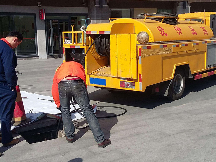 黃埔區疏通管道高壓清洗吸污車-和興團隊施工