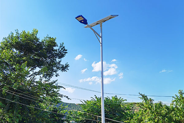 公園太陽能路燈哪家好-迪慶公園太陽能路燈-云南亮途源路燈批發