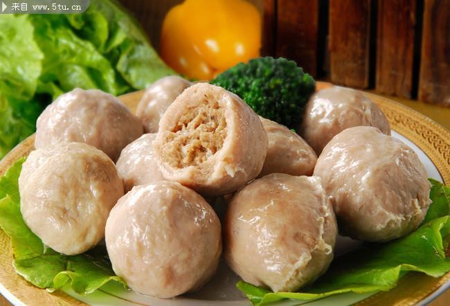 清汆丸子怎么做 肉滑提高凝膠性