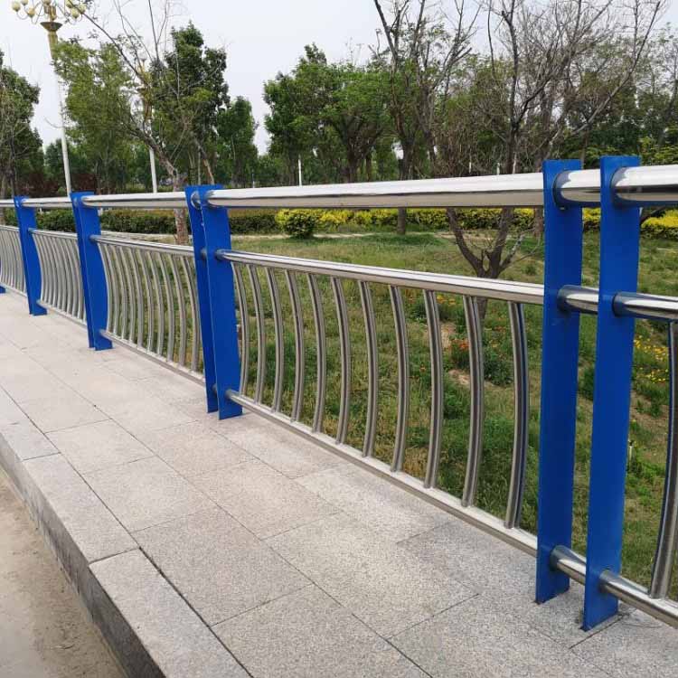 隨州不銹鋼復合管-山東碩洋金屬制品公司