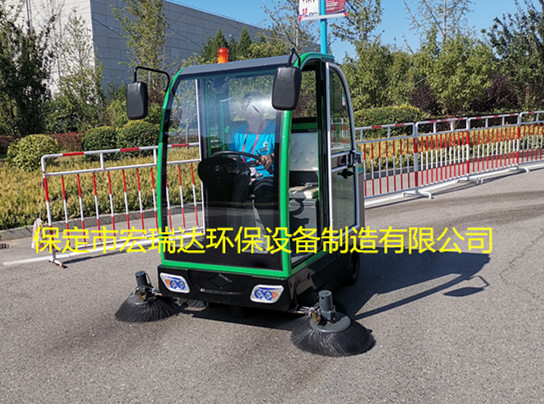 承德小型清扫车，电动扫地车