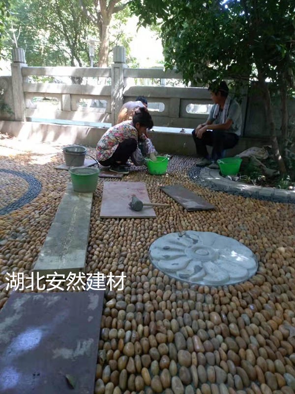 河南鵝卵石-安然建材石頭之約-黑色鵝卵石