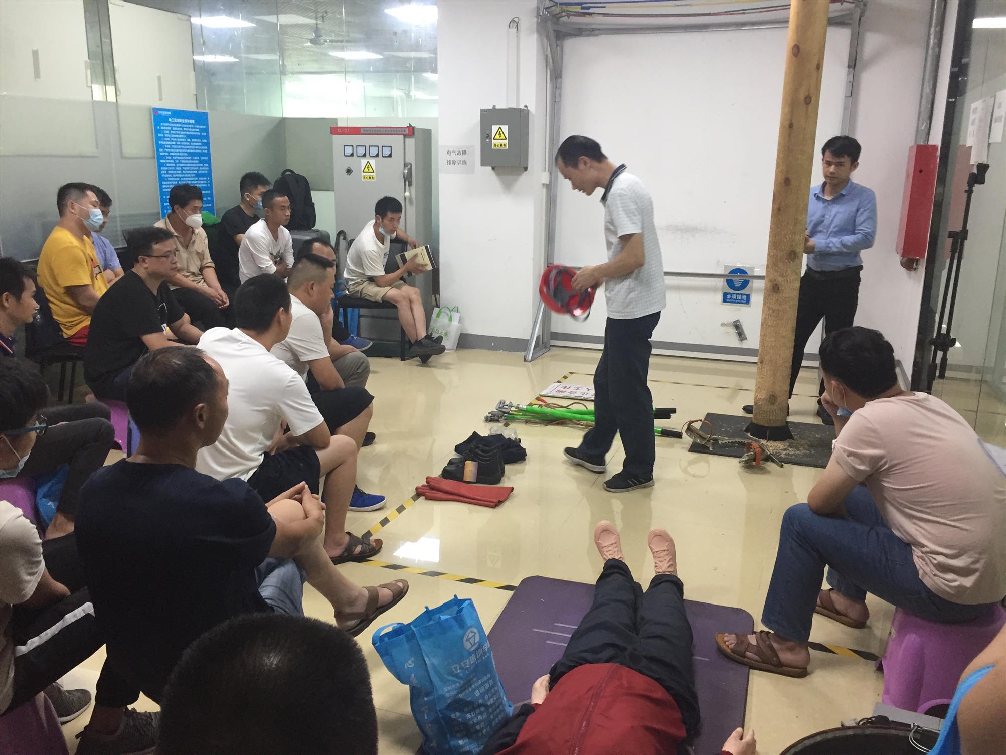 深圳寶安石巖*考電工培訓