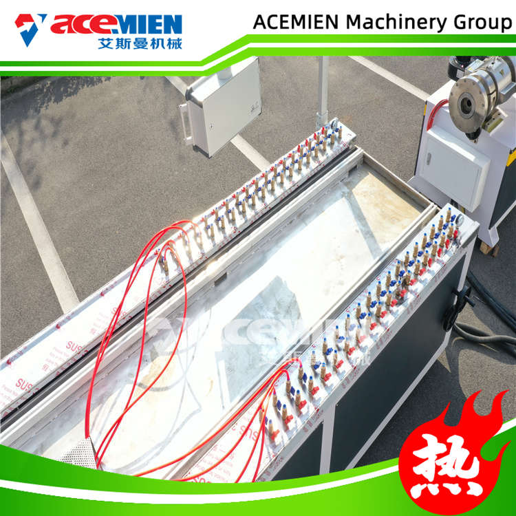 機(jī)器廠 PVC集成吊頂護(hù)墻板機(jī)械
