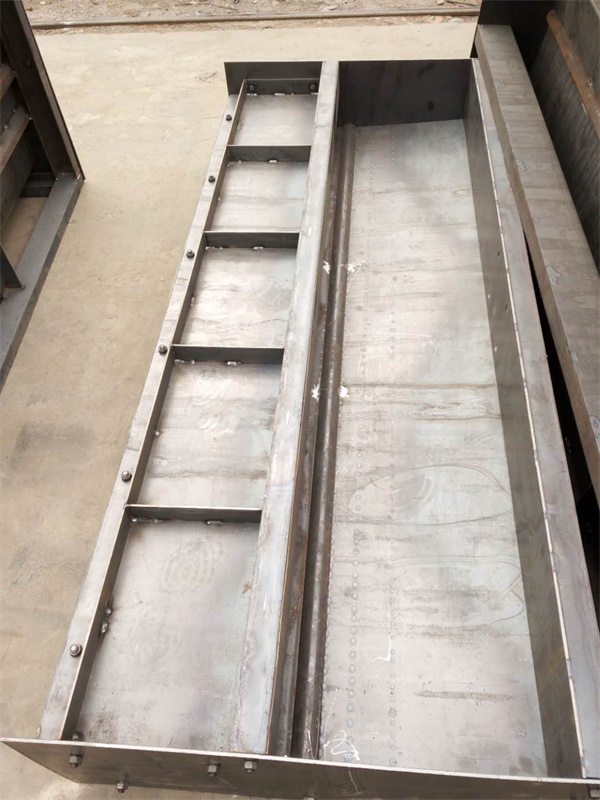 貴陽遮板鋼模具定制-超宇模具公司
