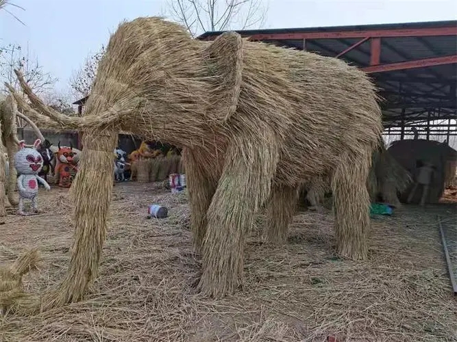 稻草雕塑厂家