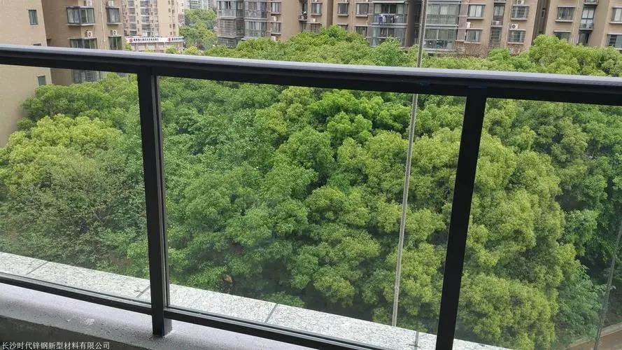 鋅鋼玻璃欄桿槽廠家 鋅鋼玻璃護欄 提供定制服務