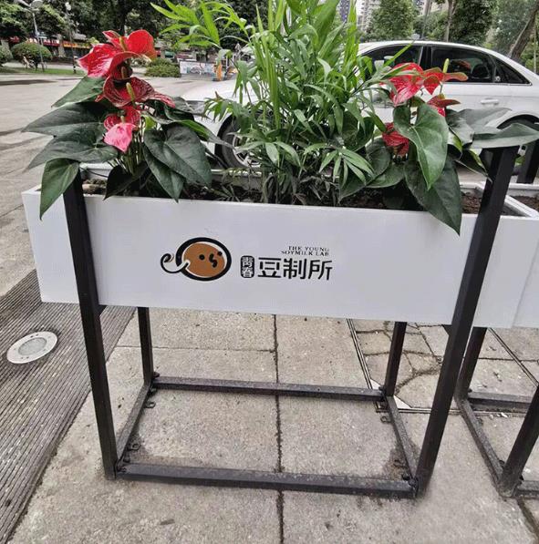 阿拉尔市花箱加工厂