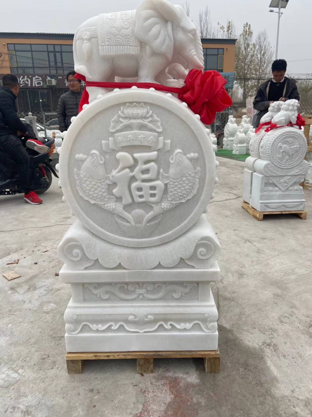 家用別墅庭院裝飾招財(cái)鎮(zhèn)宅貔貅麒麟仿石門墩