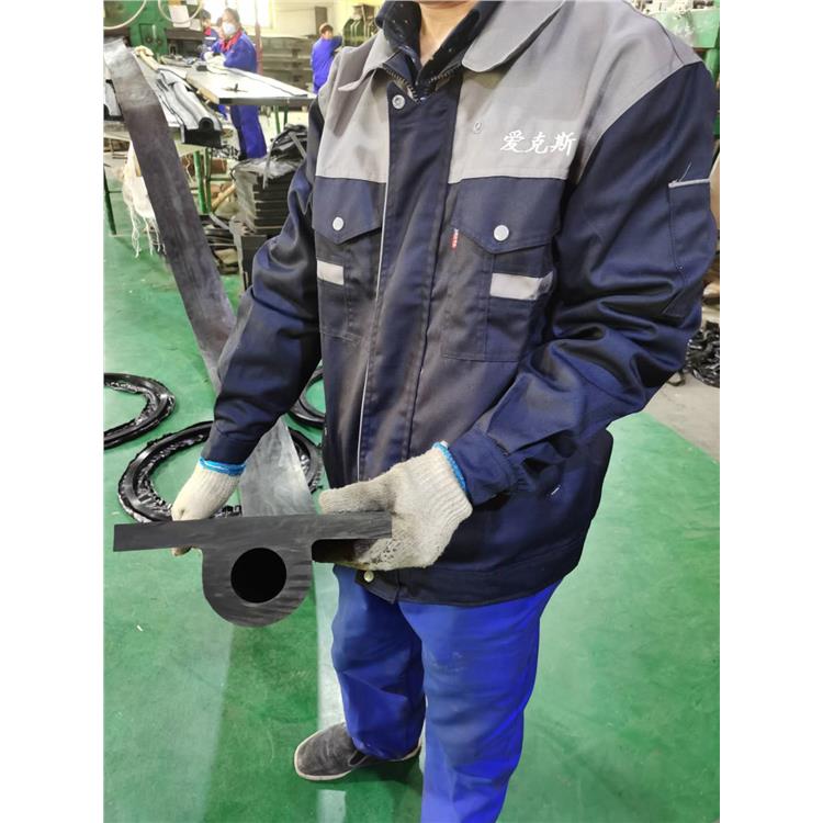 江蘇塢門橡膠條生產商 鄭州愛克斯